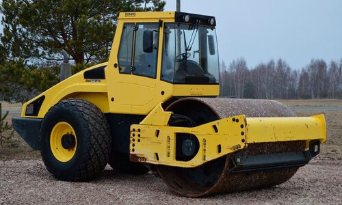 Дорожный каток Bomag BW 213 D-4