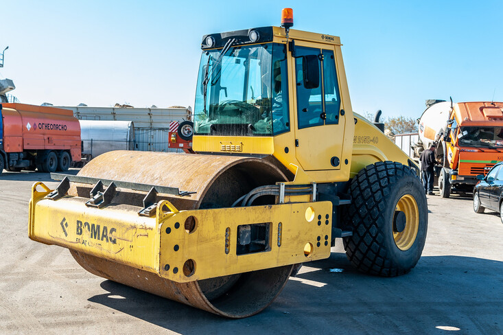 Аренда дорожного катка Bomag BW 213 DH-4
