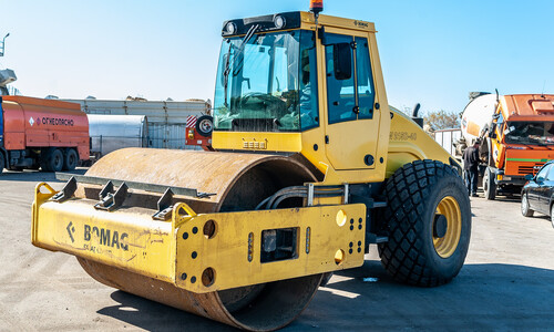 Дорожный каток Bomag BW 213 DH-4