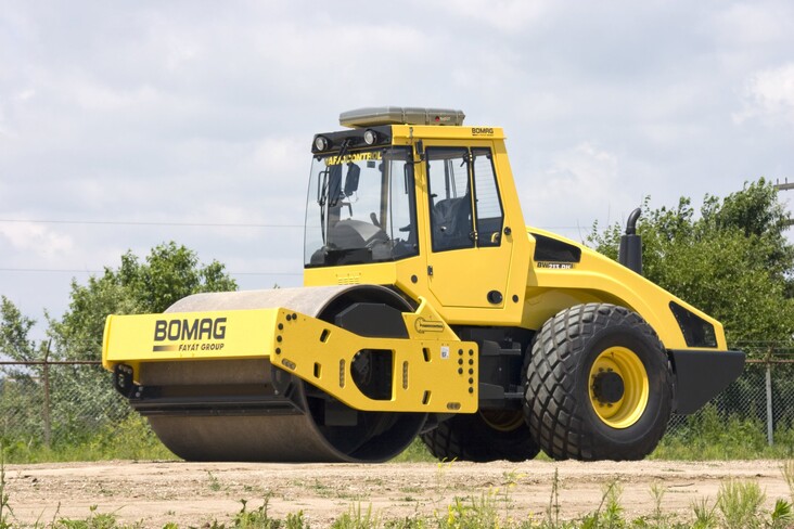 Аренда дорожного катка Bomag BW 214 D-5