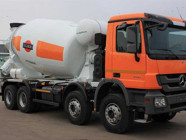 Аренда автобетоносмесителя Tigarbo 69365J на шасси Actros 3 4141 B.