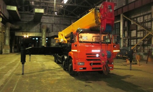 Аренда автокрана Ивановец КС-65731-1 50 тонн
