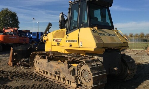 Бульдозер New Holland D180 STD