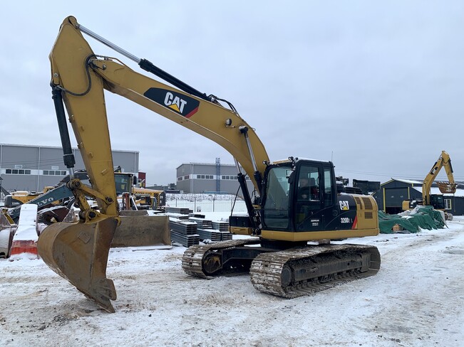 Аренда гусеничного экскаватора Caterpillar 320D2 L