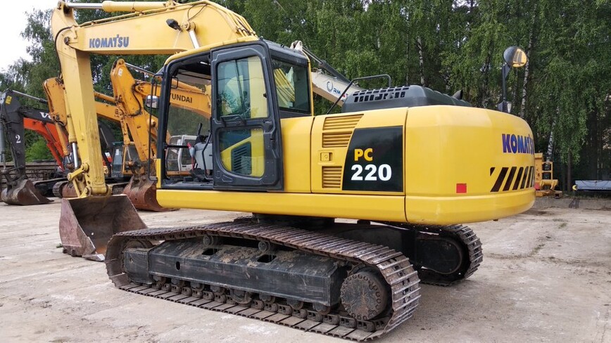 Аренда гусеничного экскаватора Komatsu PC220-7