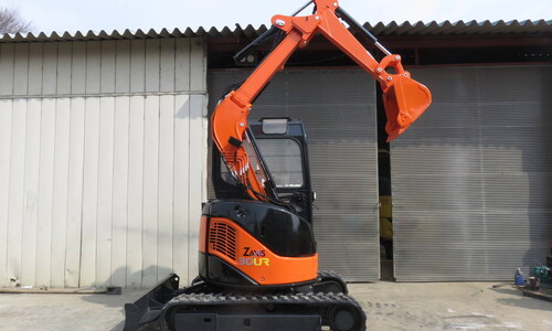 Аренда мини-экскаватора Hitachi ZX30UR