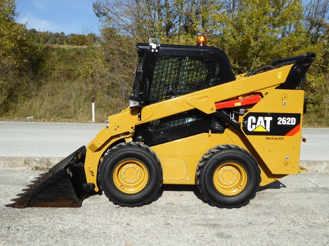 Аренда мини-погрузчика Caterpillar 262D