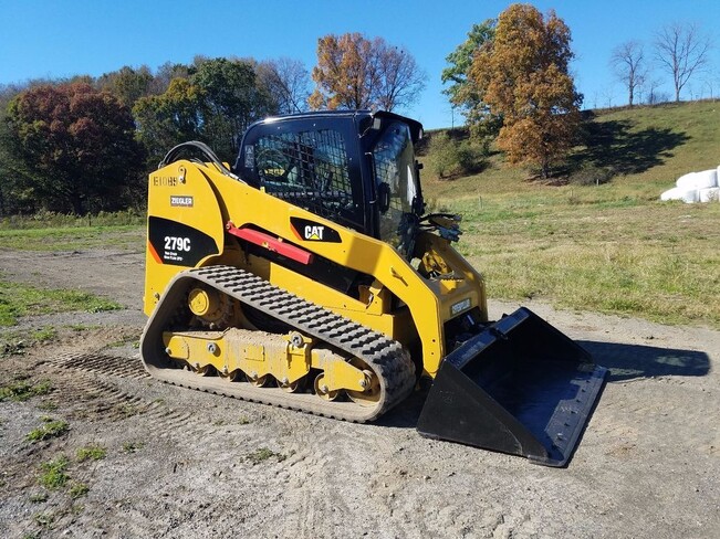 Аренда мини-погрузчика Caterpillar 279C