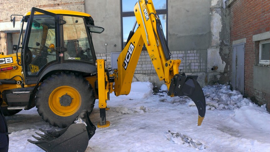 Аренда экскаватора JCB 4CX с рыхлителем